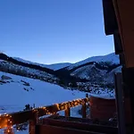 Mountain شقة *